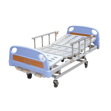 Ручная больничная кровать с тройным ручным управлением (THR-MB007)